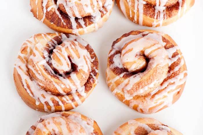 Quick and Easy Cinnamon Rolls with Icing