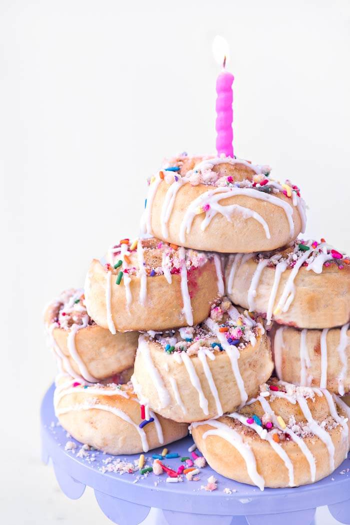 Birthday Cake Cinnamon Rolls | Sprinkles For Breakfast