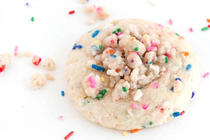 Quick and Easy Birthday Cake Cookies