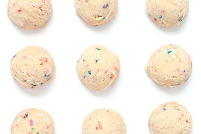 How to Bake Cookies Like Birthday Cake