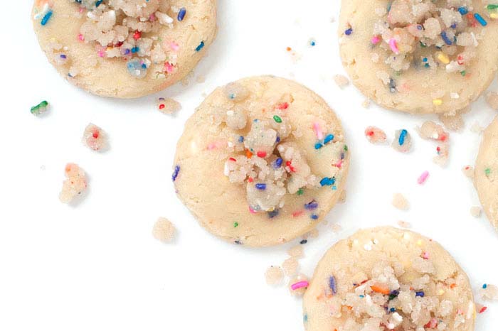 19+ Crumbl Free Birthday Cookie