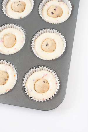 Learn to Bake Cupcakes with Cookie Dough Inside