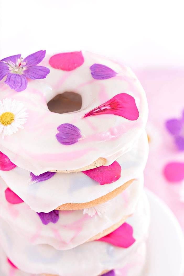 DIY Dougnuts with Flower Decorations