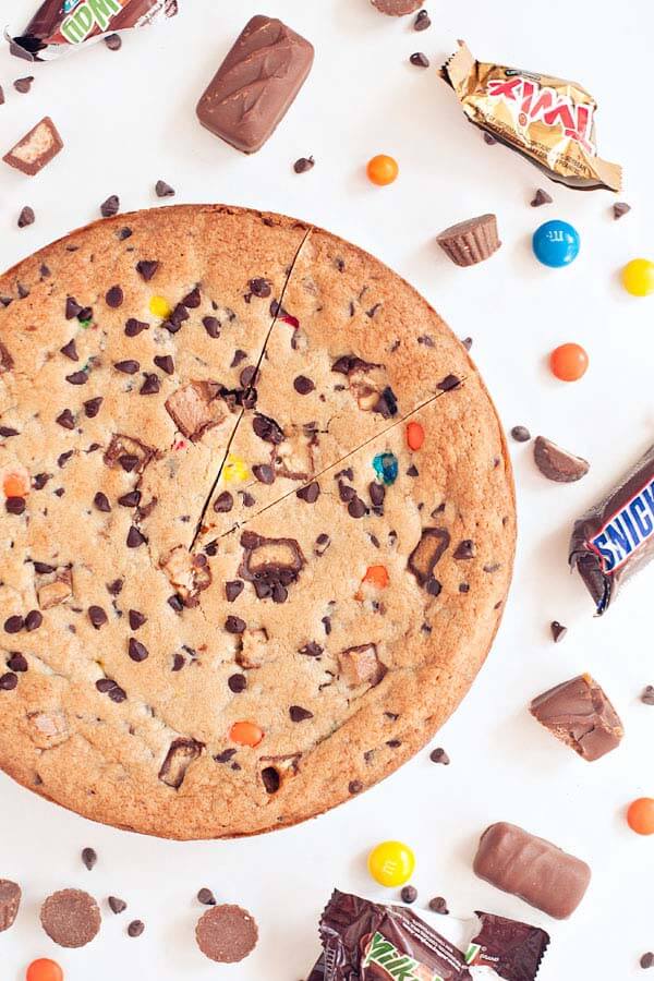 Learn to Make Cookie Pie with Candy Inside