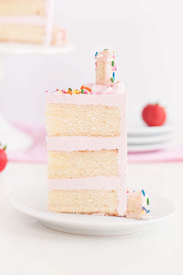 Best Homemade Cakes - Strawberry Cake with Glaze