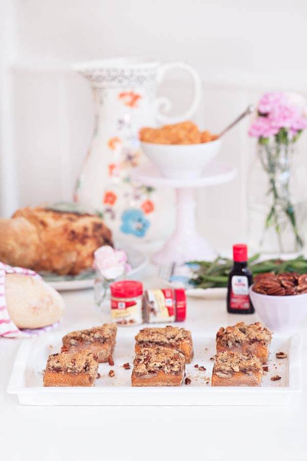 Quick and Easy Homemade Streusel Bars