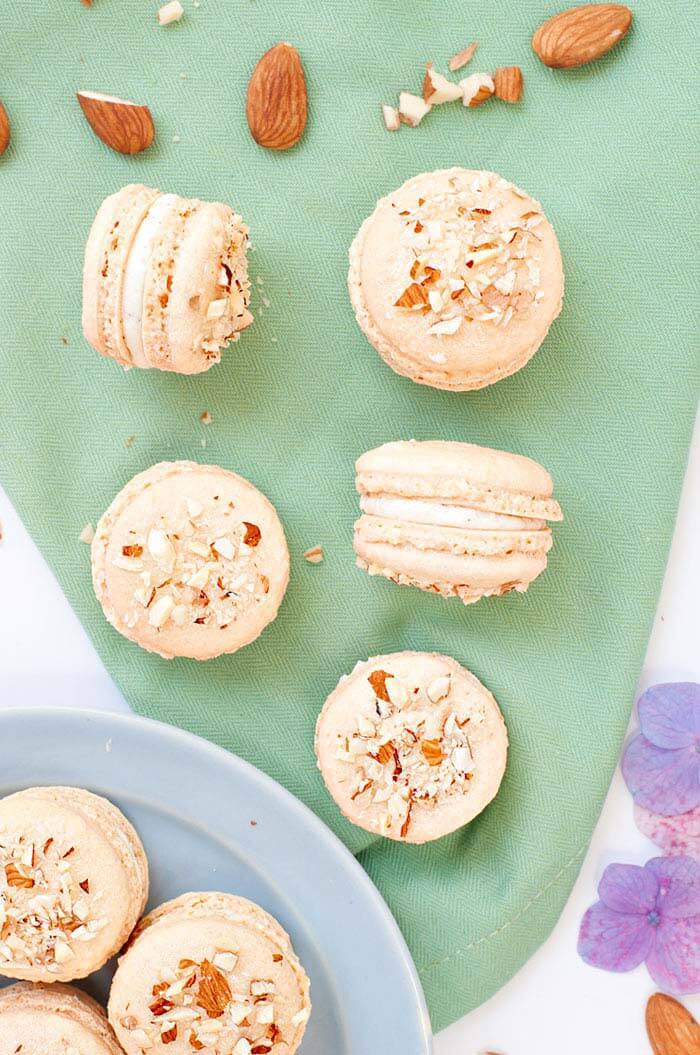 DIY Vanilla Macarons with Almonds